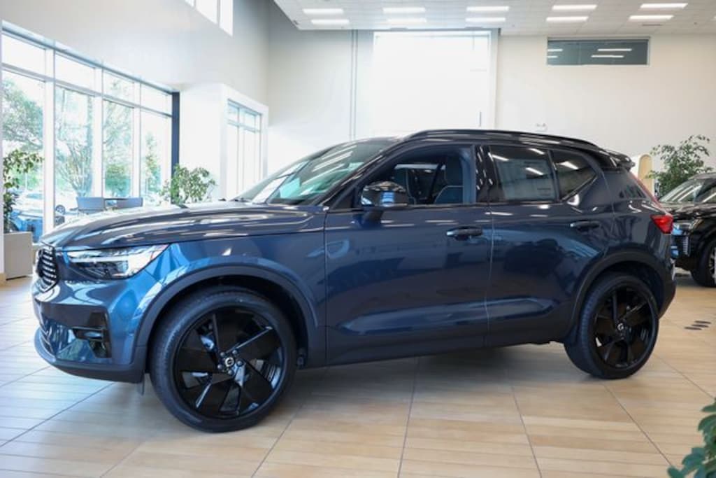 New 2026 Volvo XC40 B5 Ultra Black Edition SUV
