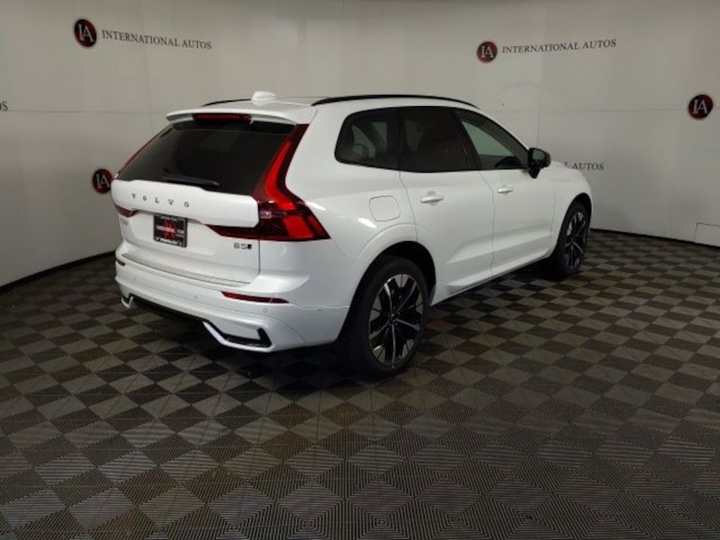 New 2026 Volvo XC60 B5 Plus SUV