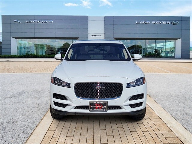 2020 Jaguar F-PACE Prestige photo 2