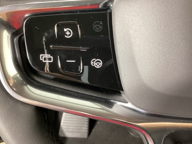 2025 Volvo EX90 Ultra - Photo 26