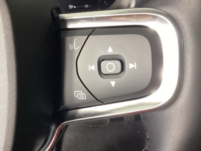 2026 Volvo XC40 Plus - Photo 31