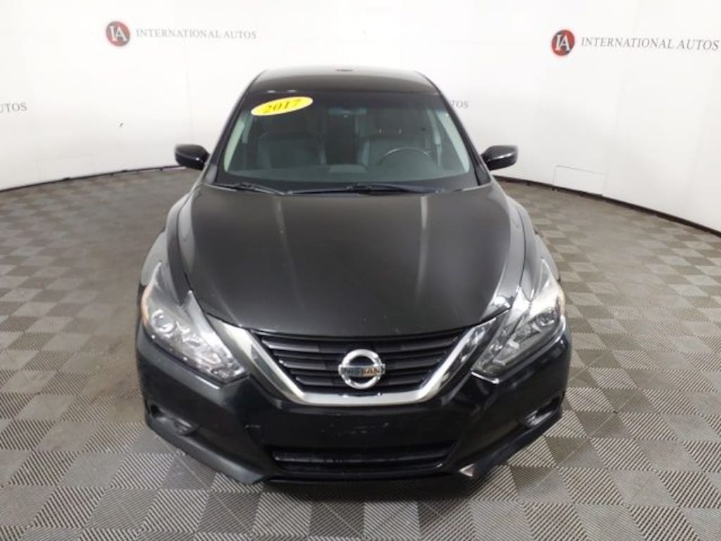 Used 2017 Nissan Altima 2.5 SR Sedan