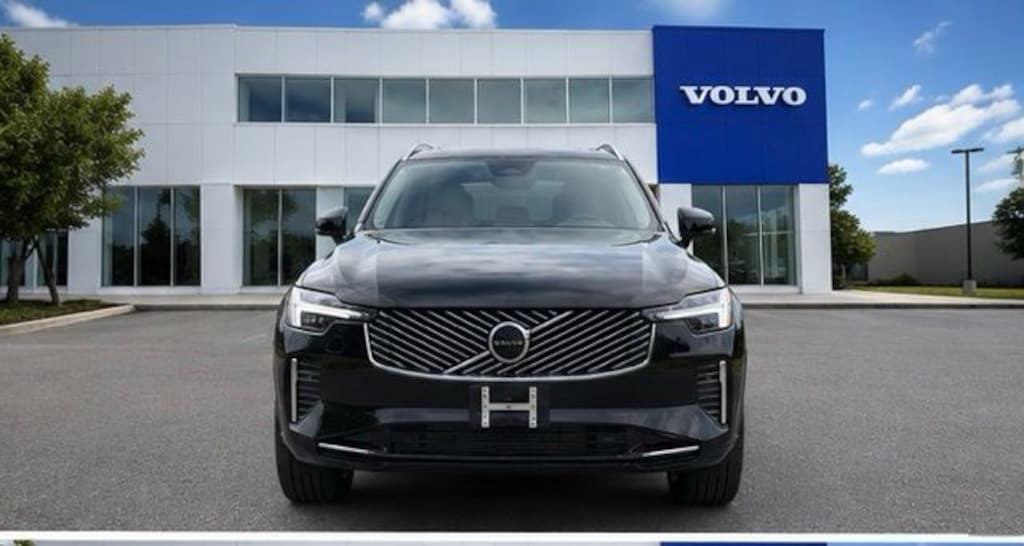New 2026 Volvo XC90 B5 Core SUV