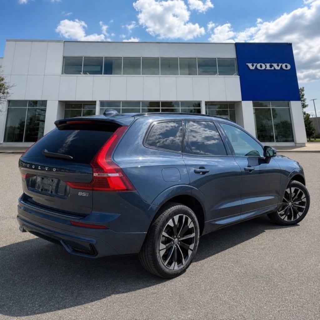 New 2026 Volvo XC90 B6 Plus 7-Seater SUV