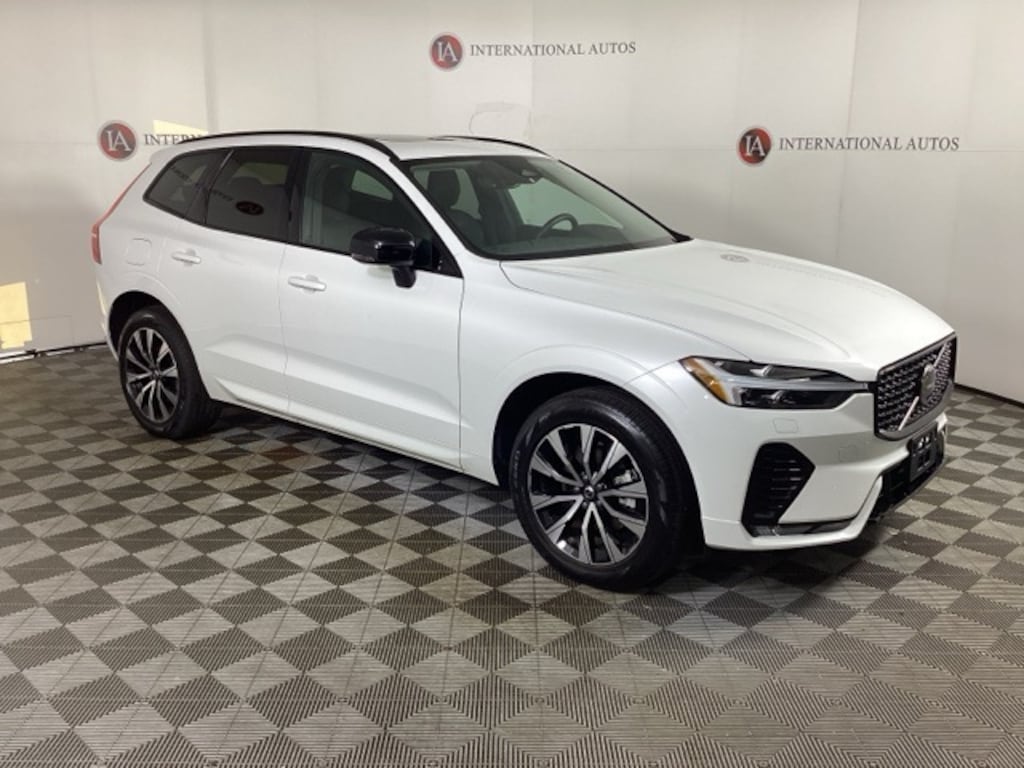 New 2025 Volvo XC60 B5 Core SUV
