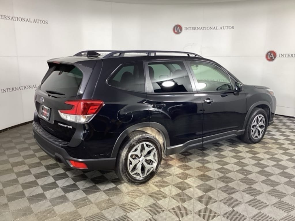 Used 2023 Subaru Forester Premium SUV