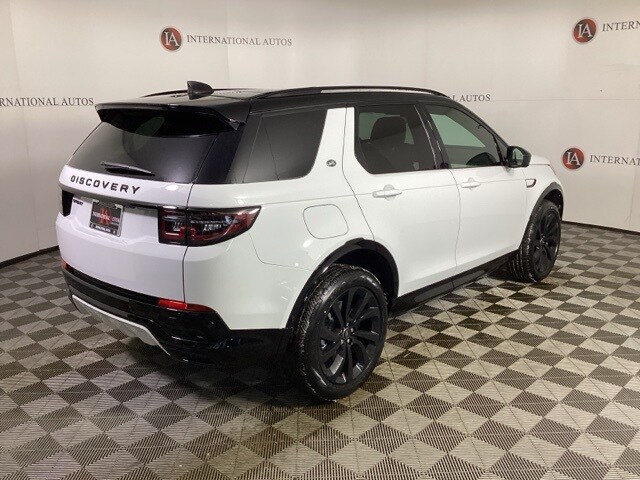2025 Land Rover Discovery Sport SE photo 2