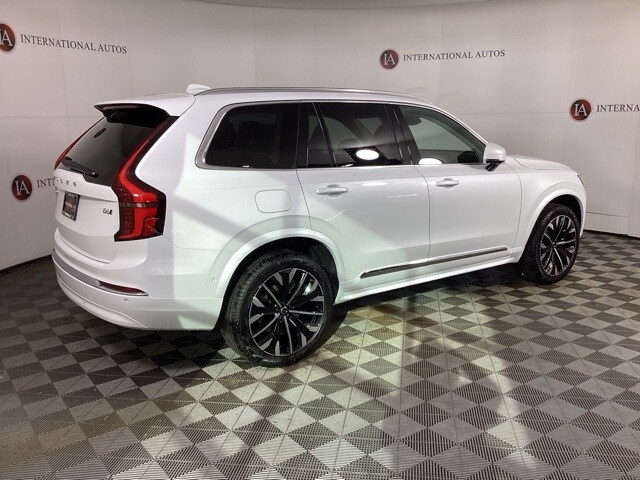2026 Volvo XC90 photo 4