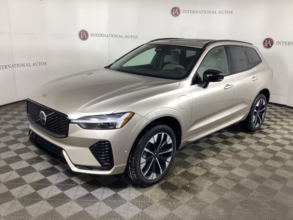 New 2026 Volvo XC60 plug-in hybrid T8 Plus SUV