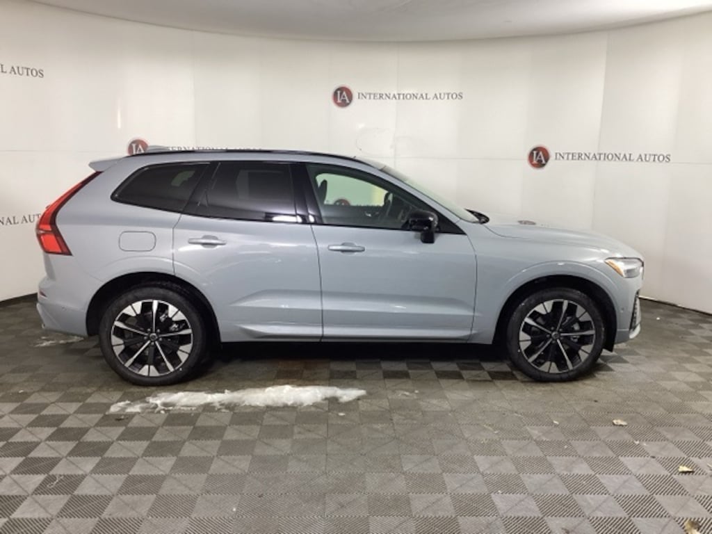 New 2026 Volvo XC60 B5 Plus SUV
