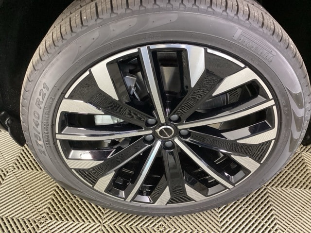 2026 Volvo XC90 Plus - Photo 8