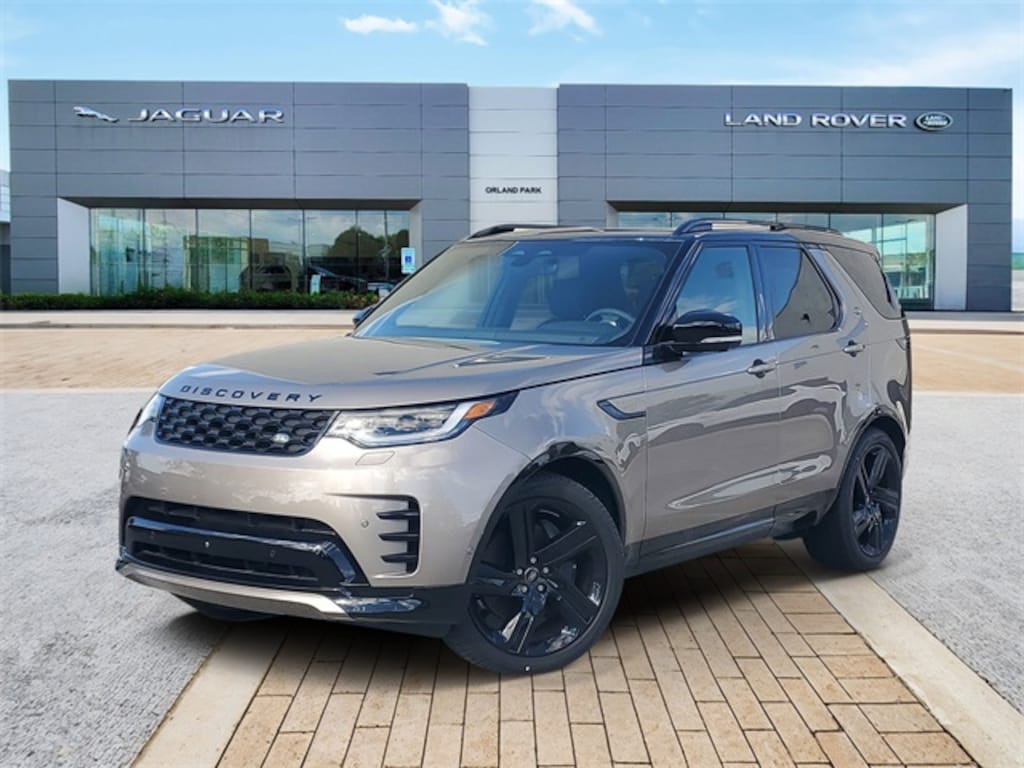 Used 2024 Land Rover Discovery Dynamic SE SUV