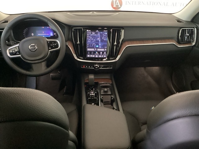 2026 Volvo V60 Cross Country Plus - Photo 11
