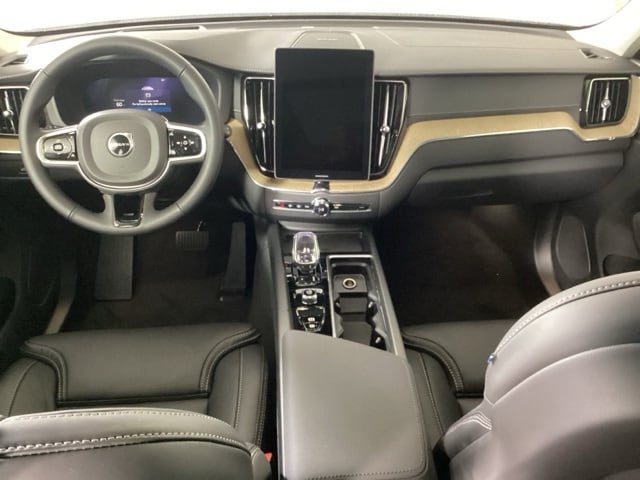 2026 Volvo XC60 Ultra - Photo 11