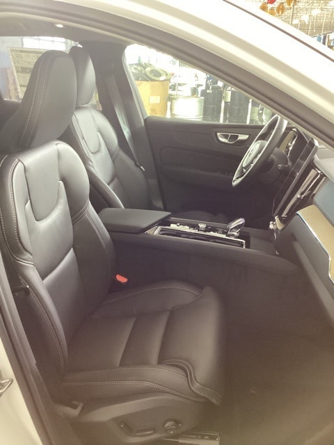 2026 Volvo XC60 Ultra - Photo 20