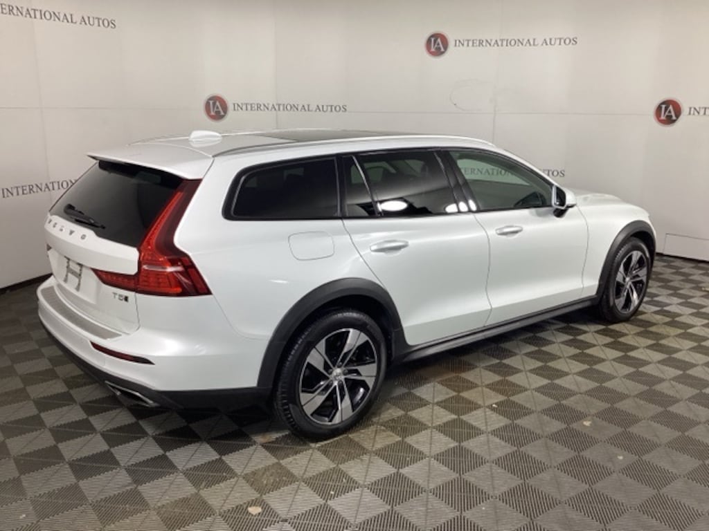 Used 2020 Volvo V60 Cross Country T5 Wagon