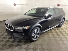 2026 Volvo V60 Cross Country B5 Plus Wagon