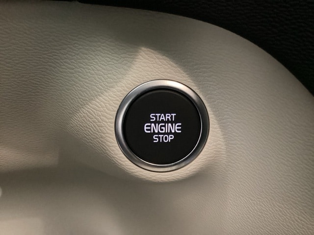2026 Volvo XC40 Plus - Photo 28
