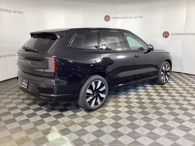 2025 Volvo EX90 Twin Motor Performance Ultra photo 4