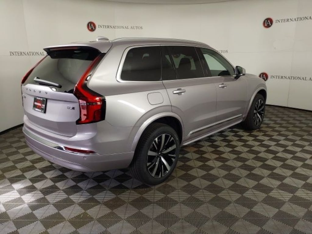 New 2026 Volvo XC90 B5 Core SUV