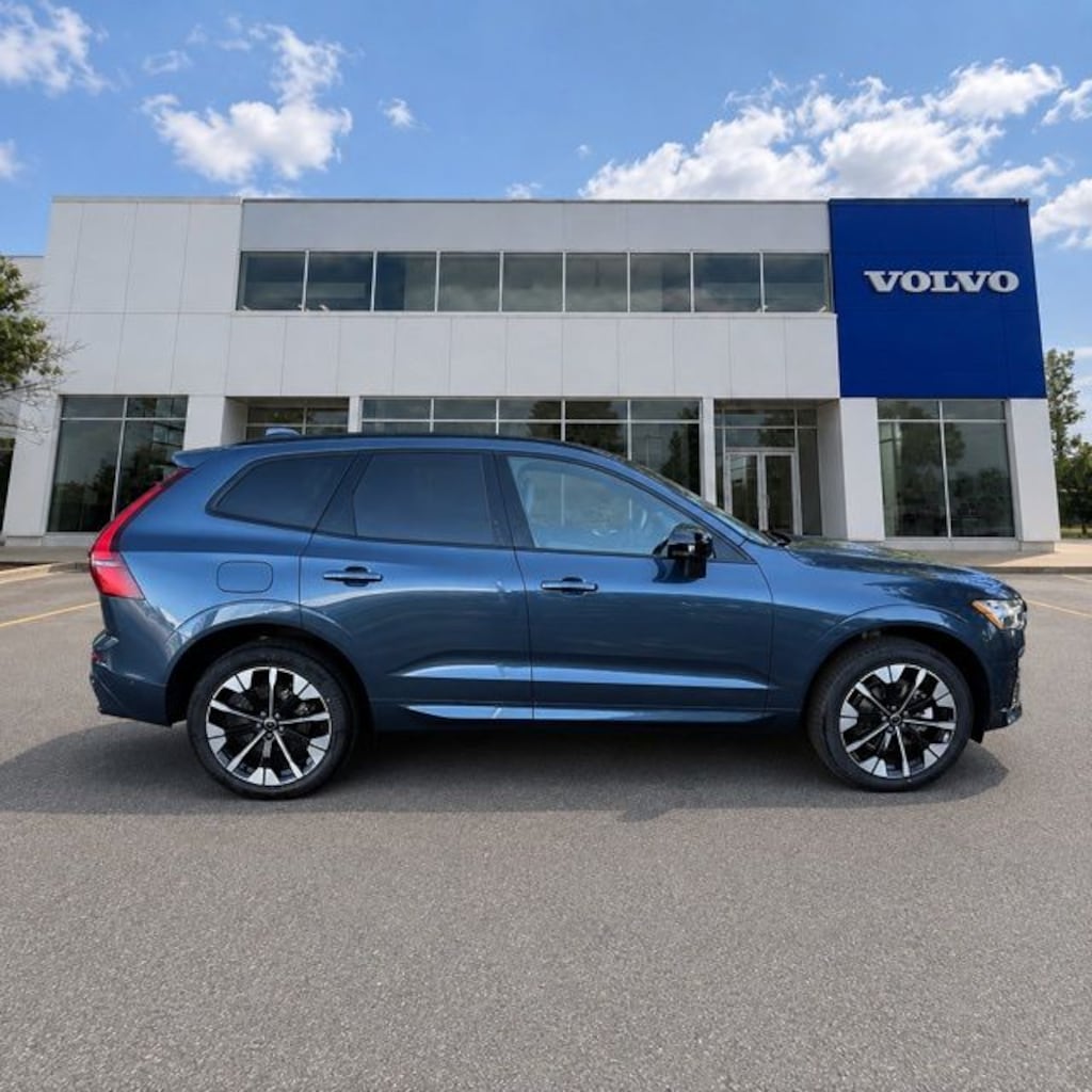 New 2026 Volvo XC90 B6 Plus 7-Seater SUV