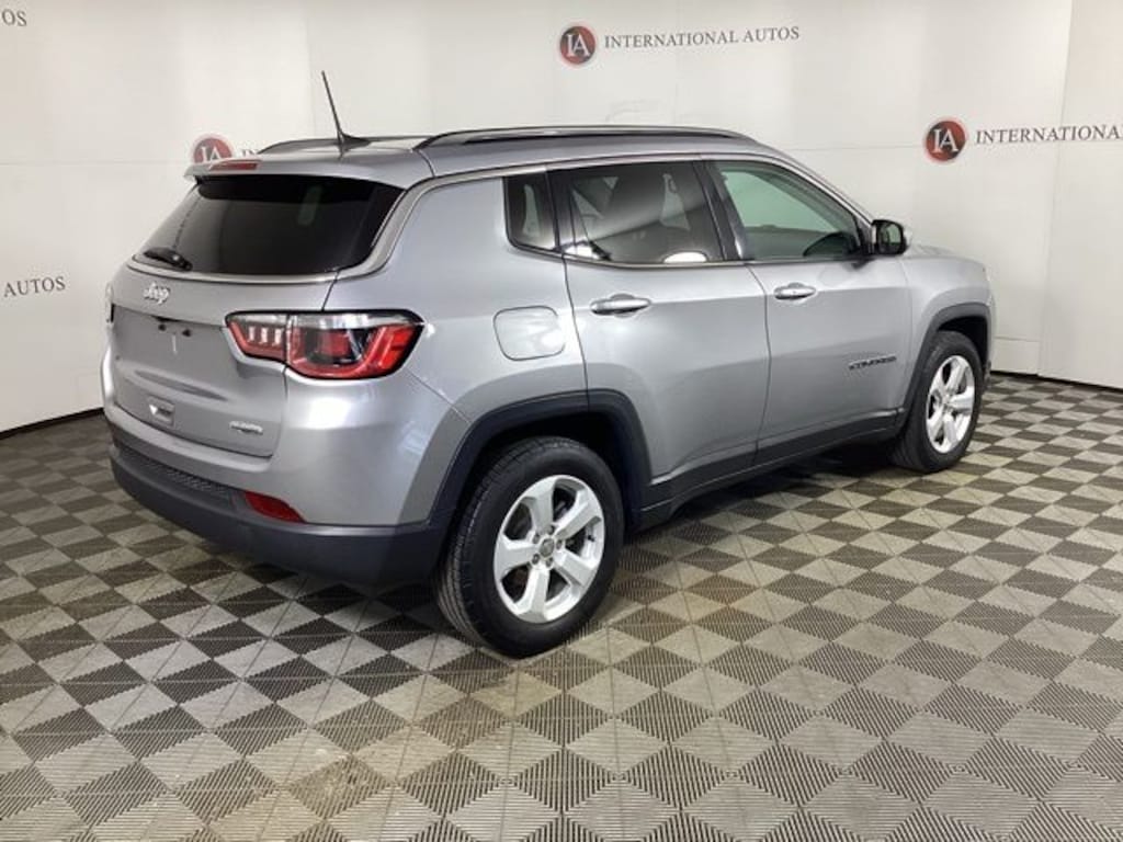 Used 2018 Jeep Compass Latitude SUV