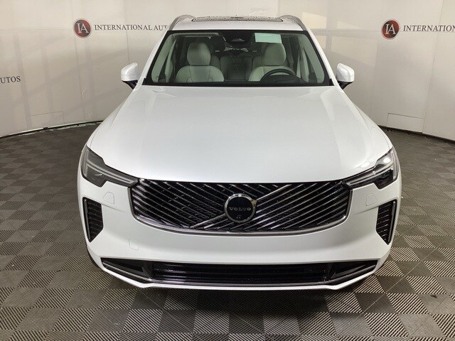 2026 Volvo XC90 photo 2