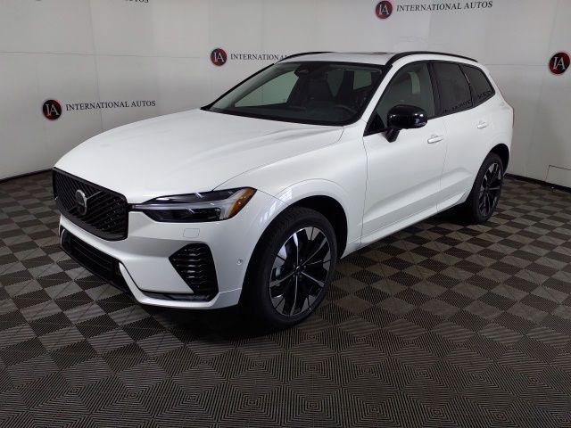 2026 Volvo XC60 B5 Plus Dark AWD's photo