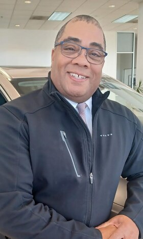 Staff member Greg Davis from 40e8941510ac