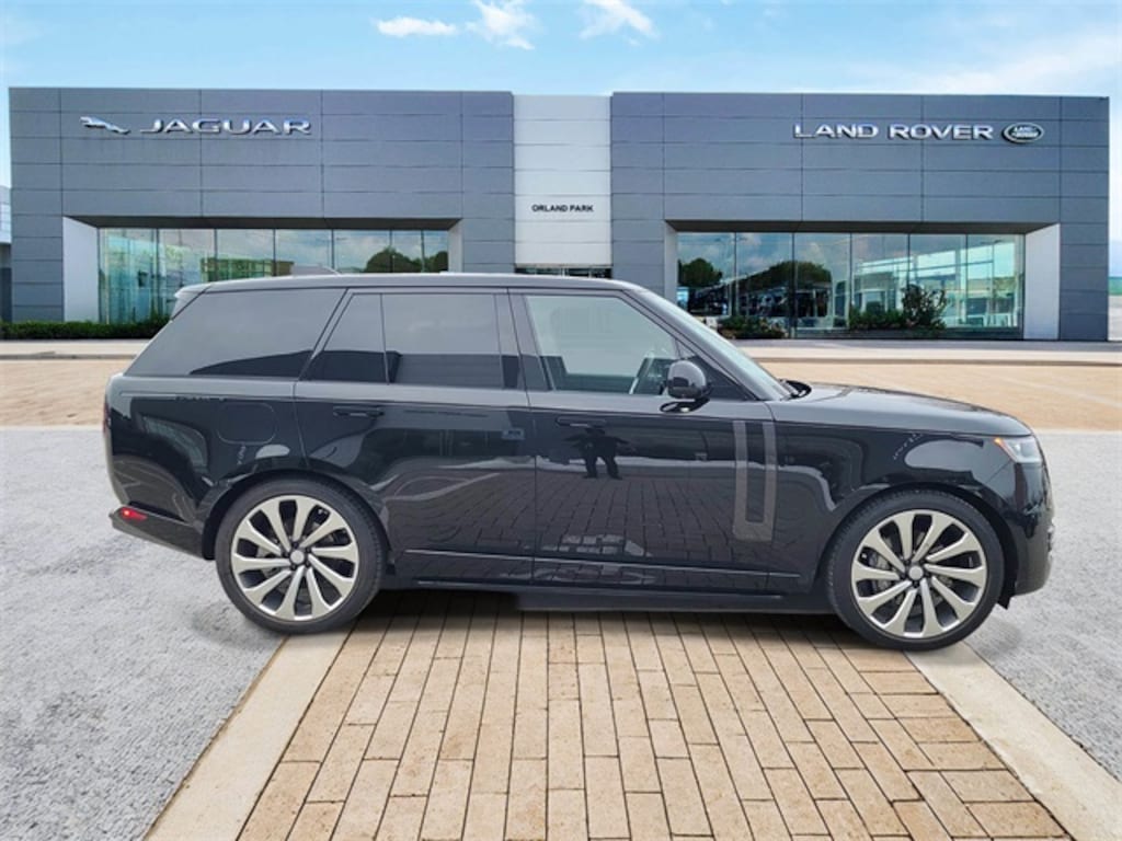 Certified 2025 Land Rover Range Rover SE SUV