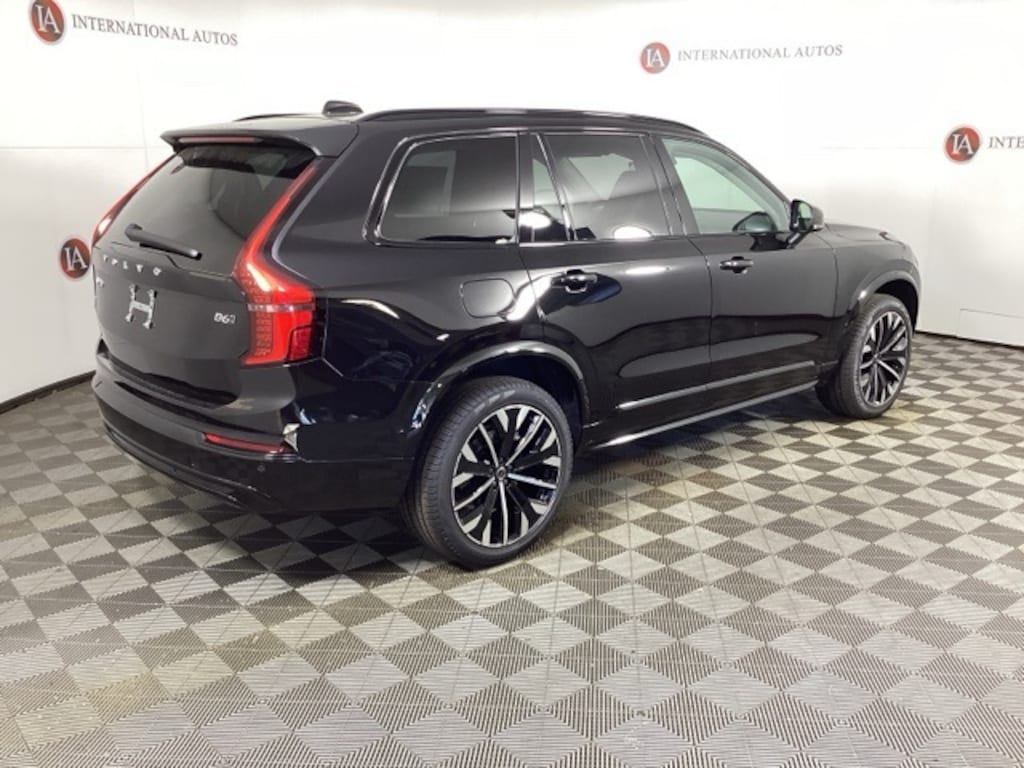 New 2026 Volvo XC90 B6 Ultra Dark Theme 6-Seater SUV