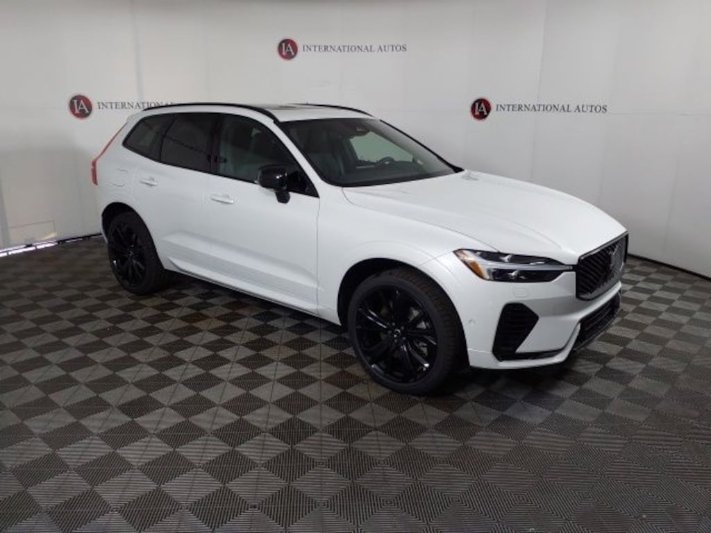 New 2026 Volvo XC60 plug-in hybrid T8 Ultra Black Edition SUV