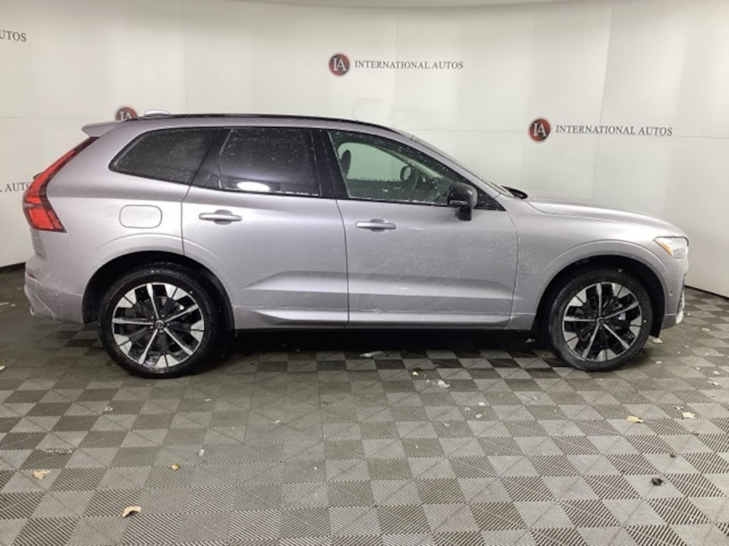 New 2026 Volvo XC60 B5 Plus SUV