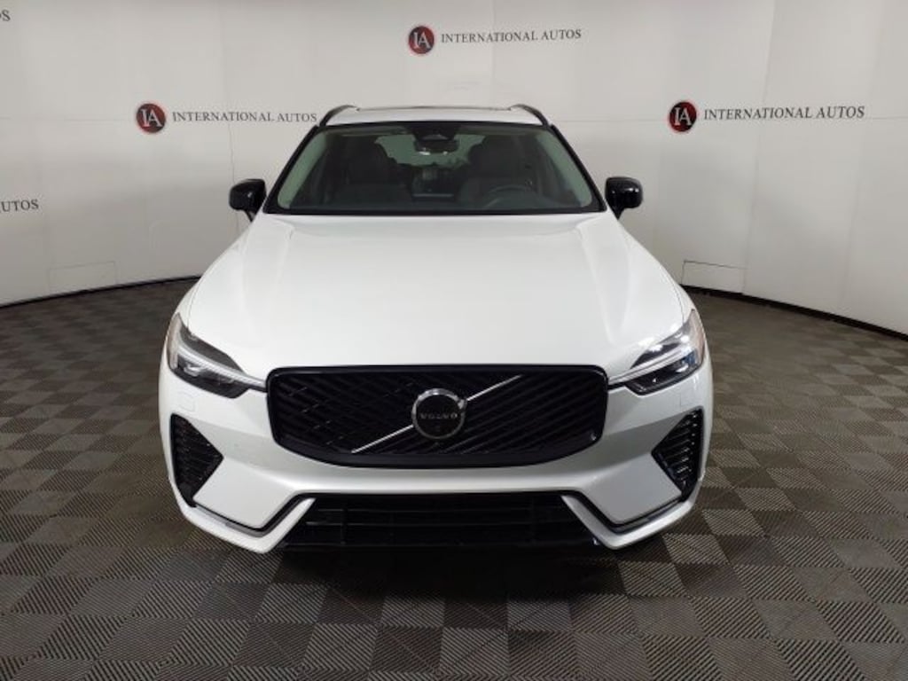 New 2026 Volvo XC60 B5 Plus SUV