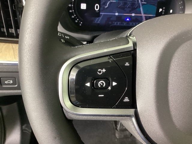 2026 Volvo XC60 Plus - Photo 31