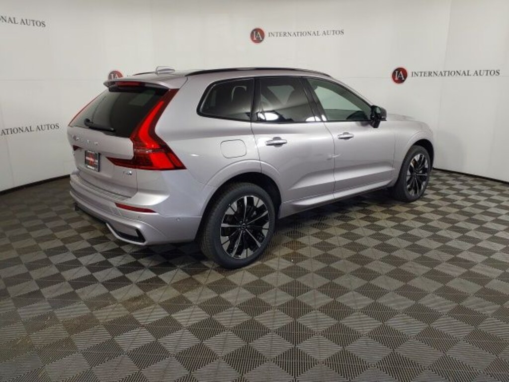 New 2026 Volvo XC60 plug-in hybrid T8 Plus SUV