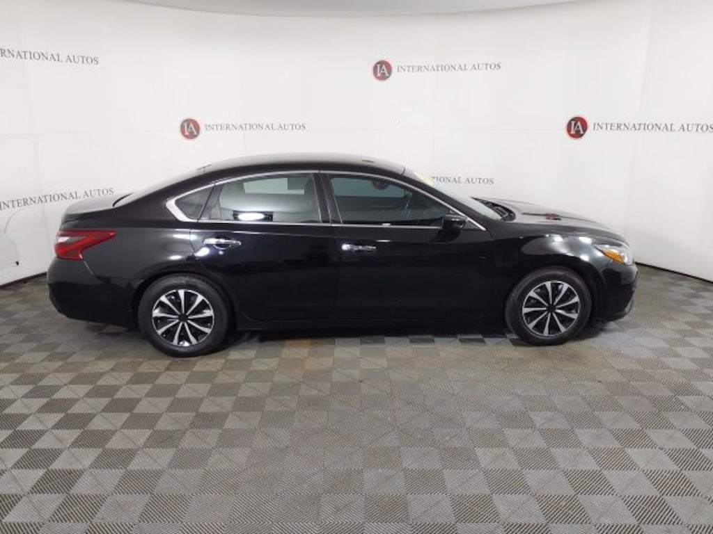 Used 2017 Nissan Altima 2.5 SR Sedan