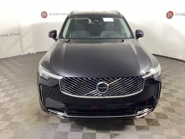2026 Volvo XC90 Plus photo 2
