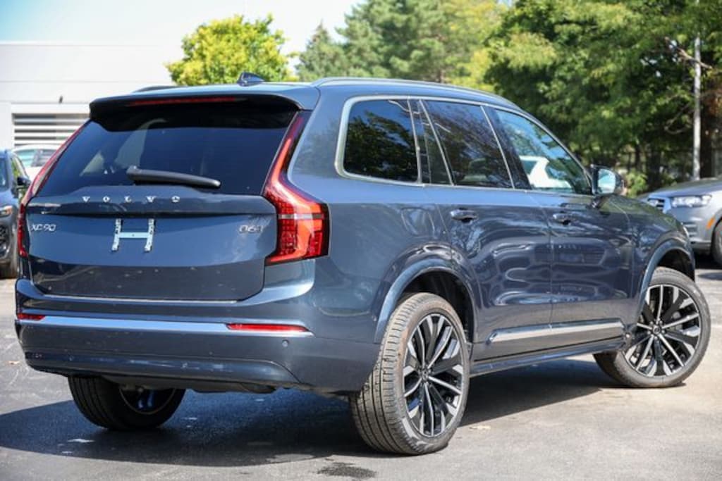 New 2026 Volvo XC90 B6 Plus 7-Seater SUV