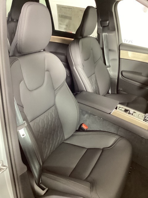 2026 Volvo XC90 Plus - Photo 20