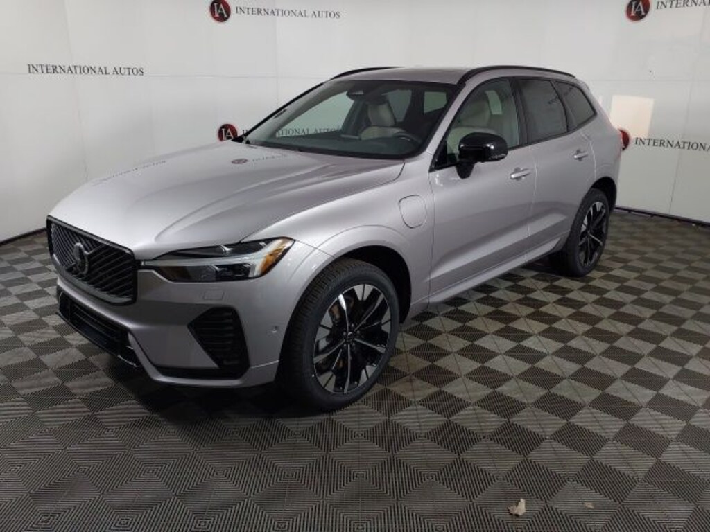 New 2026 Volvo XC60 plug-in hybrid T8 Plus SUV