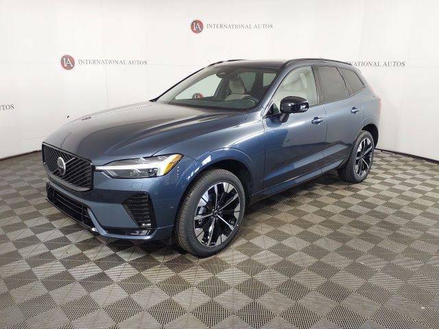 2026 Volvo XC60 B5 Plus Dark AWD's photo