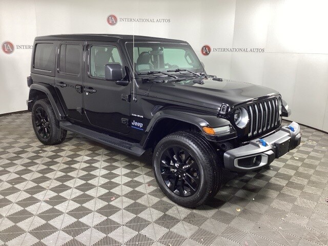 2023 Jeep Wrangler Sahara 4xe photo 3