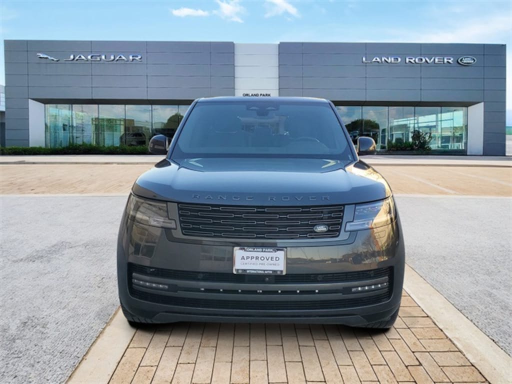 Used 2025 Land Rover Range Rover SE SUV