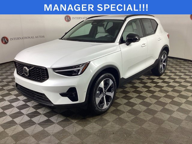 2026 Volvo XC40
