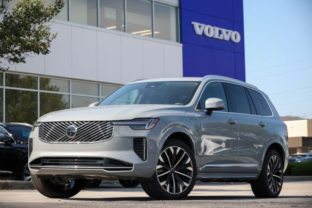 New 2026 Volvo XC90 plug-in hybrid T8 Plus 7-Seater SUV