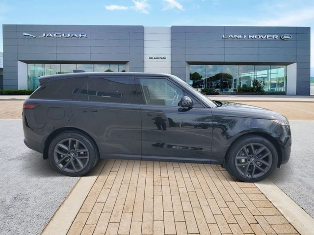 Used 2024 Land Rover Range Rover Sport SE SUV