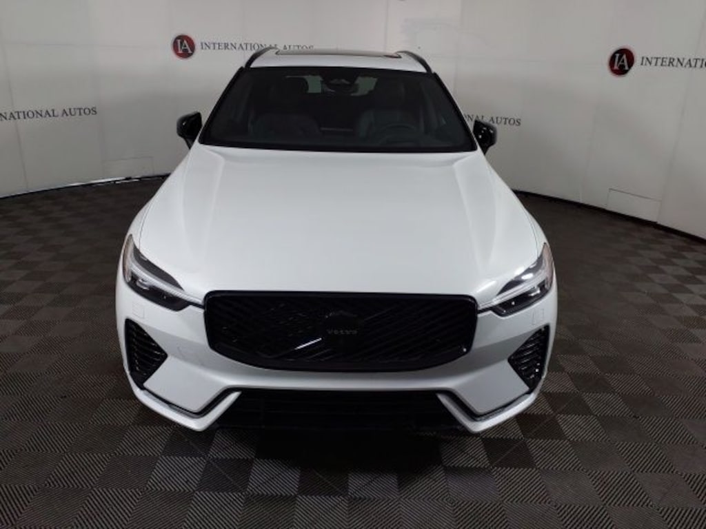 New 2026 Volvo XC60 plug-in hybrid T8 Ultra Black Edition SUV