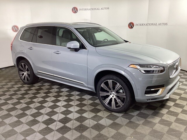 2025 Volvo XC90 photo 3