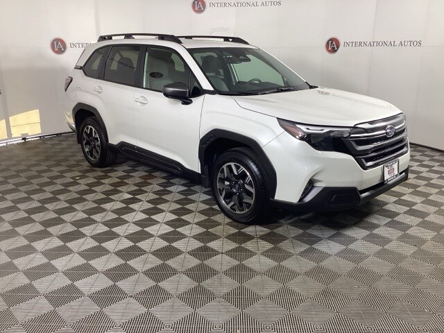 2025 Subaru Forester Premium Base photo 2